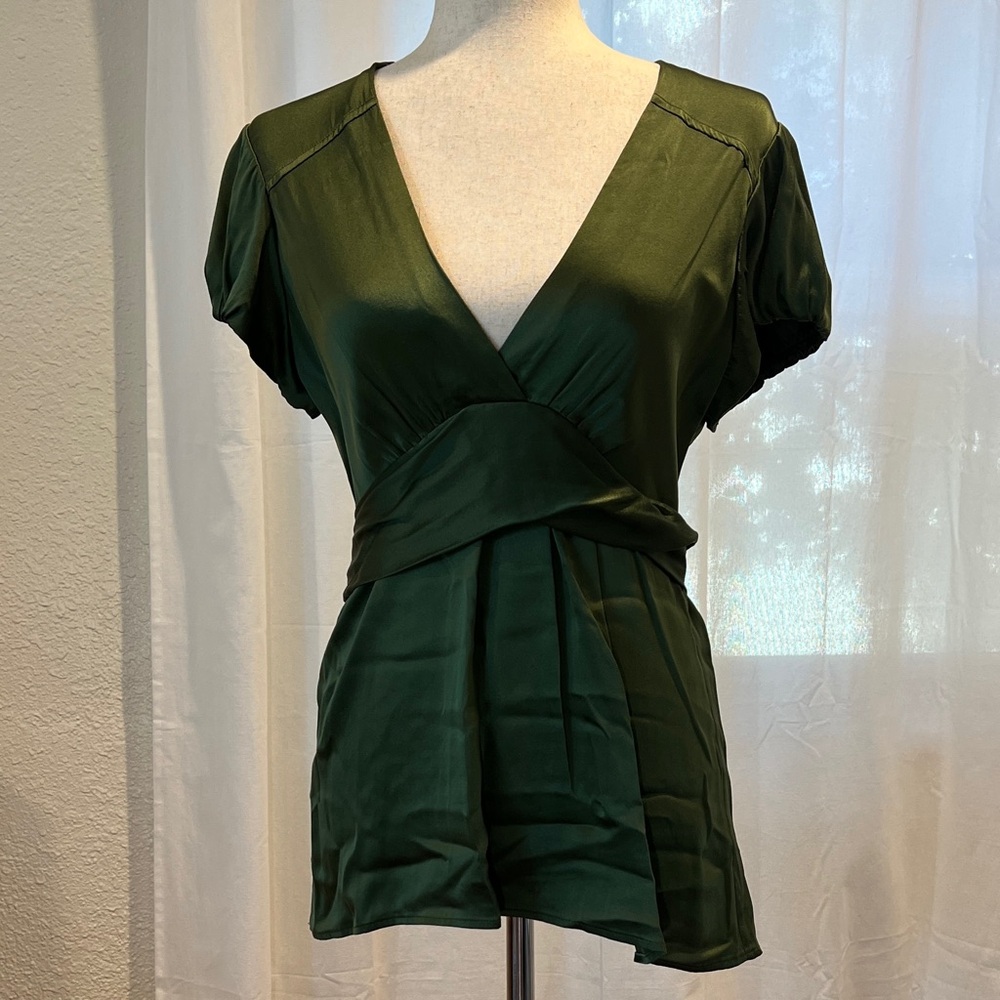 BCBGMaxAzria Deep Green V-Neck 93% Silk Blouse